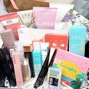 25-Piece Luxury Makeup Bundle